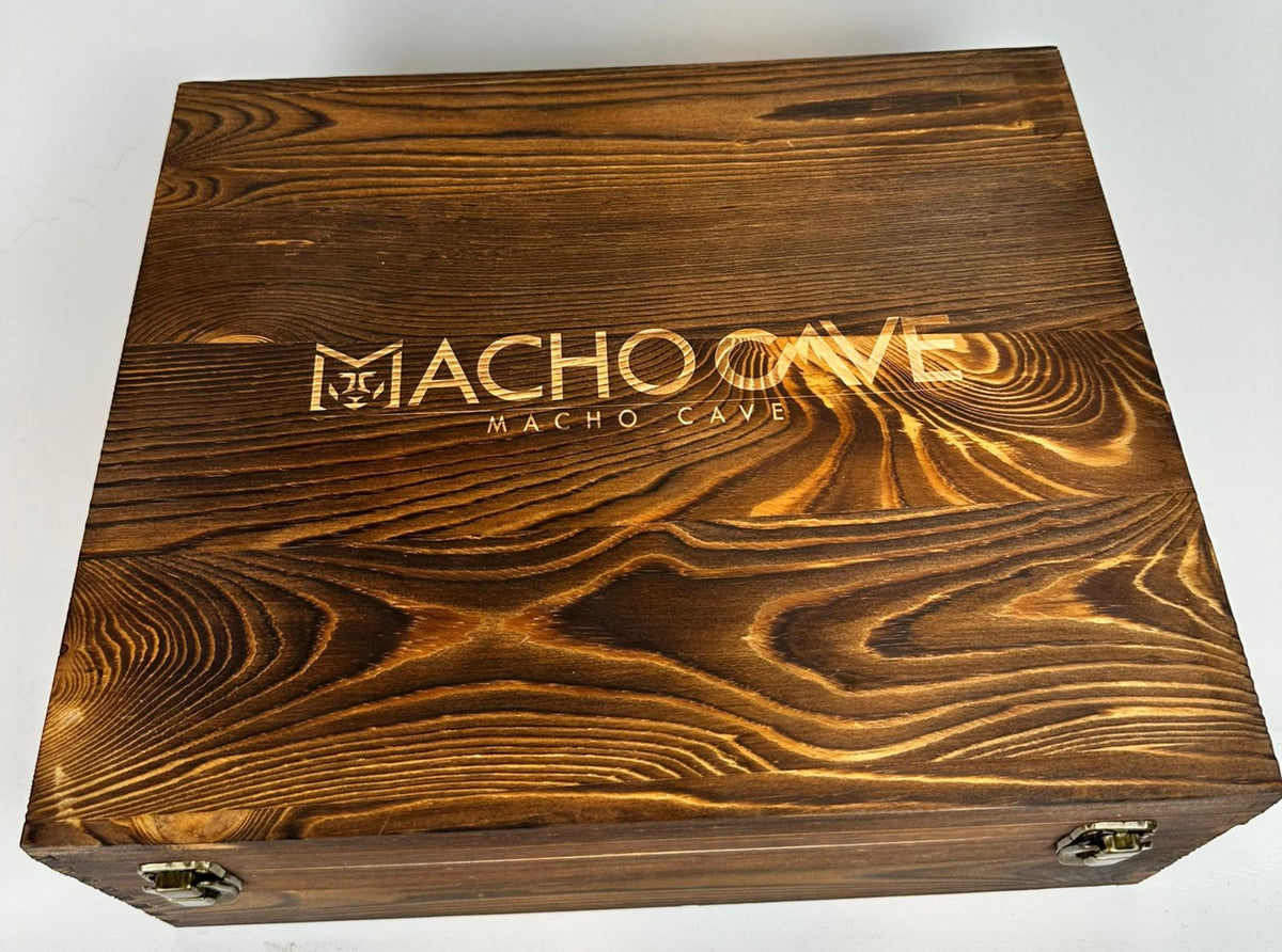 Whiskey Decanter Gift Set – 4 Glasses in Wooden Box